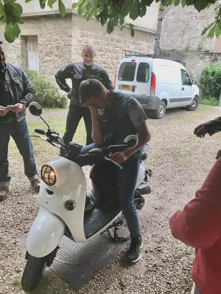 GALLIC BROTHERS SCOOTER